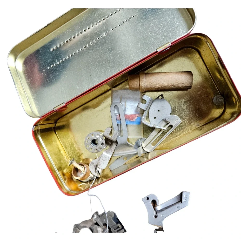 VTG‎ Lot Singer & Greist Ruffler Foot Sewing Machine Attachment in Brother Tin